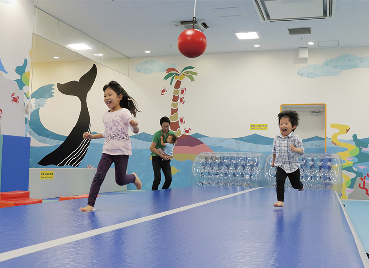室内型の遊び場「キドキド」