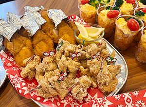 バナー：鶏肉加工品の寄贈を通じたフードロス削減