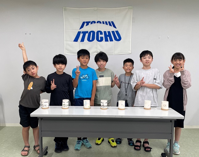 LEDセンサーランプと子どもたち