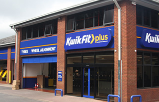 Kwik-Fit 店舗外観