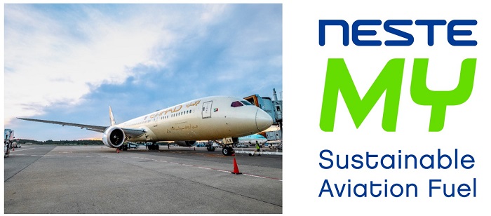 写真：ETIHAD航空の機体とNeste MY Sustainable Aviation Fuelのロゴ